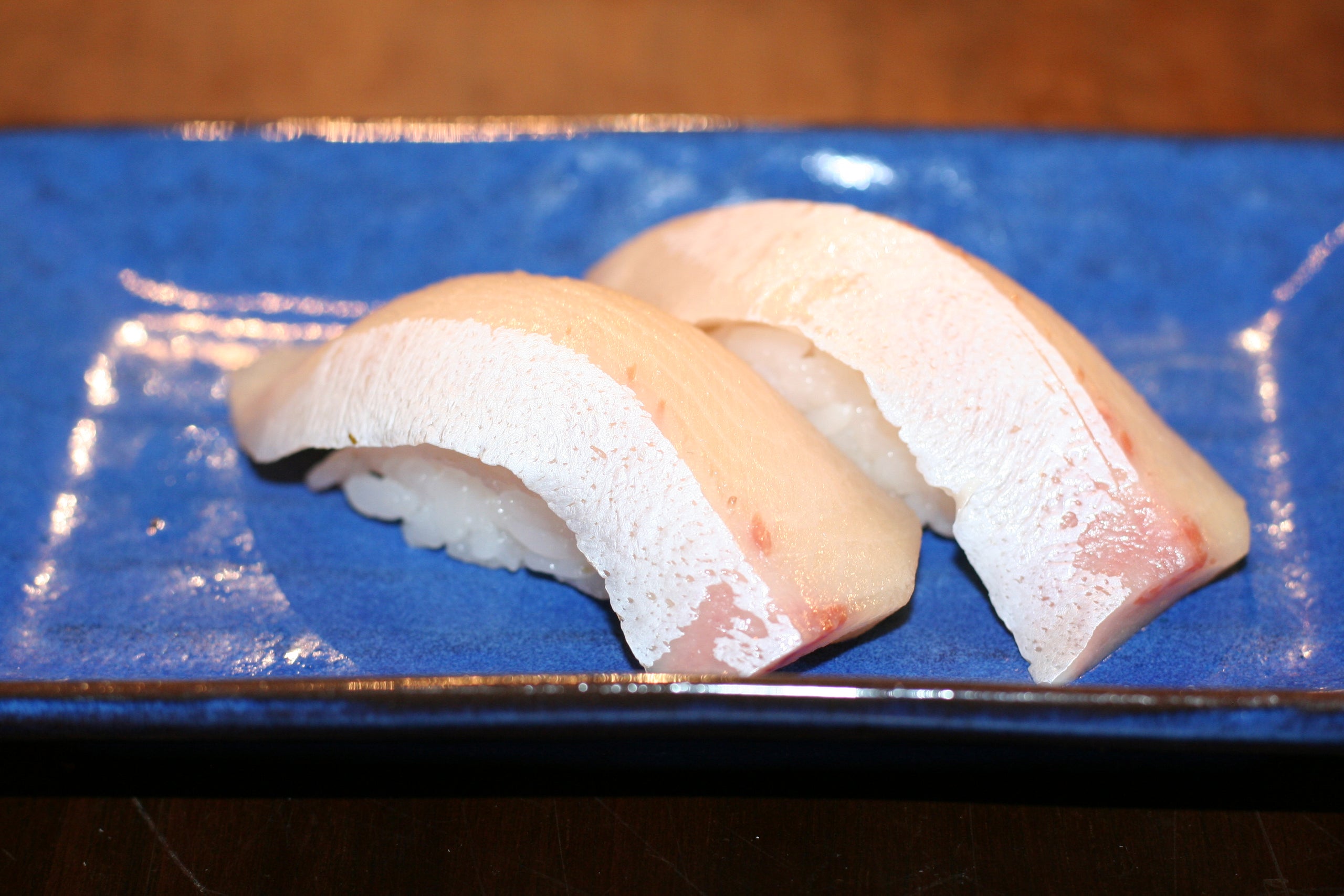 yellowtail hamachi sushi